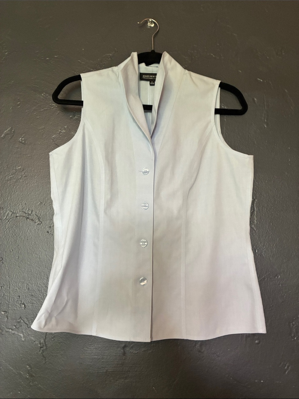 Jones New York Sleeveless White Button-Front Shell Top